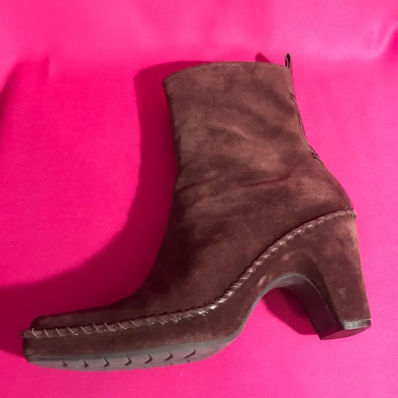 Linea Paolo Suede Ankle Boot - Picture 7 of 10